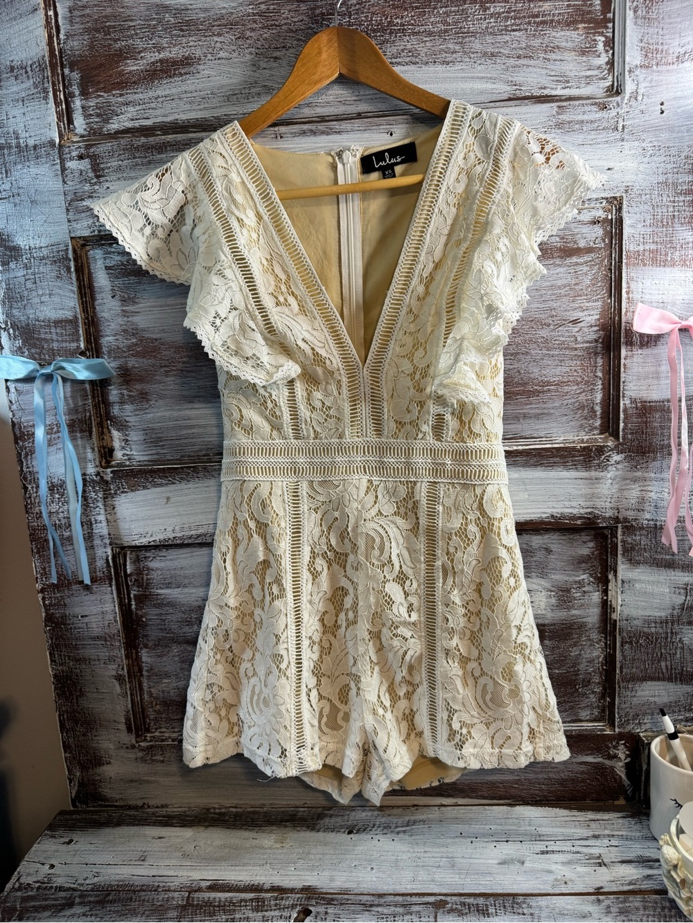 Lulu's Cream Lace Romper with Plunge V-Neck
